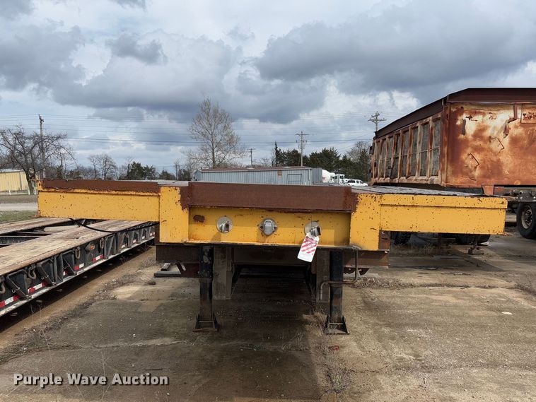 image for item FB3175 1986 Wisconsin 2535-22 drop deck equipment trailer