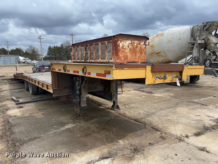 image for item FB3175 1986 Wisconsin 2535-22 drop deck equipment trailer