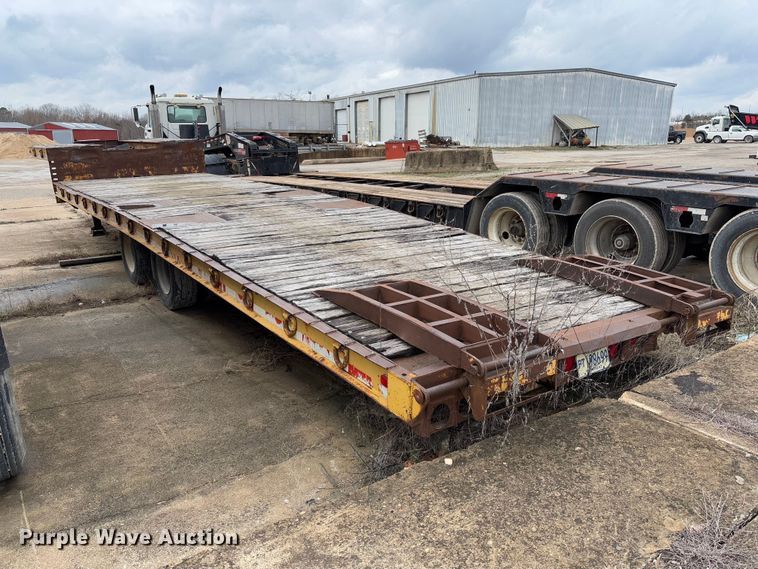 image for item FB3175 1986 Wisconsin 2535-22 drop deck equipment trailer