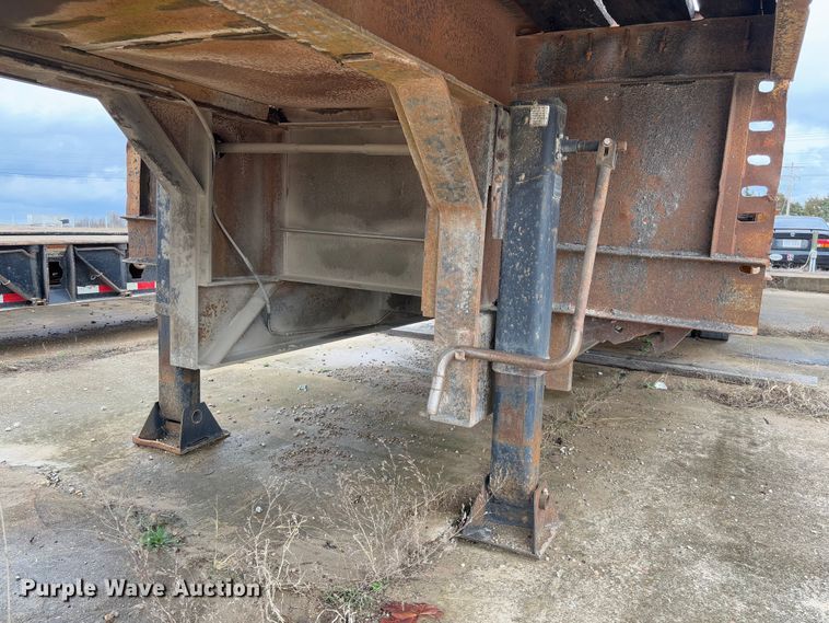 image for item FB3175 1986 Wisconsin 2535-22 drop deck equipment trailer