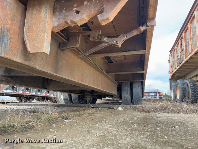 image for item FB3175 1986 Wisconsin 2535-22 drop deck equipment trailer