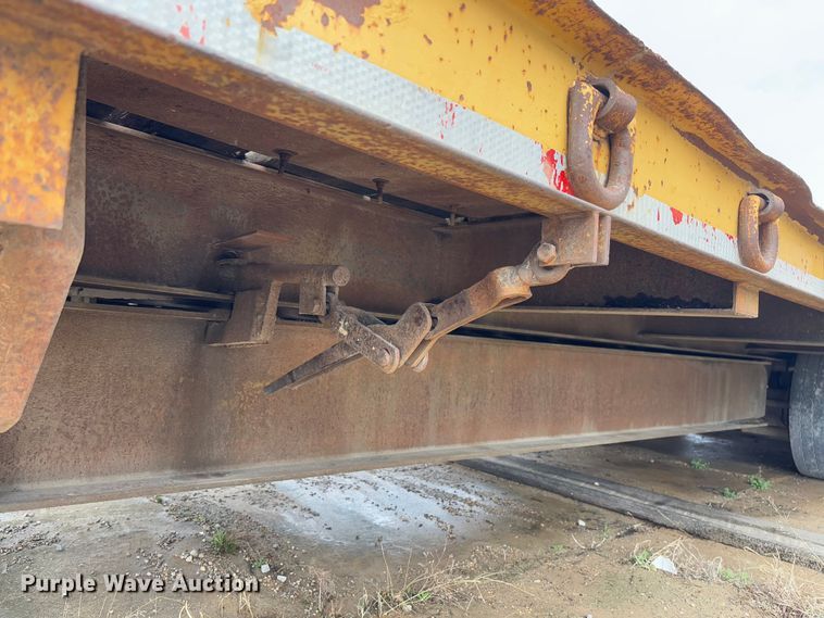 image for item FB3175 1986 Wisconsin 2535-22 drop deck equipment trailer