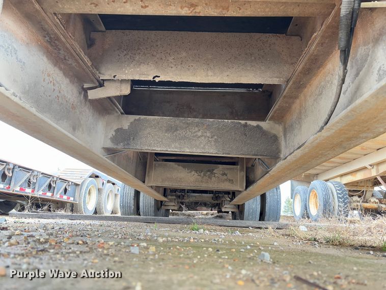 image for item FB3175 1986 Wisconsin 2535-22 drop deck equipment trailer