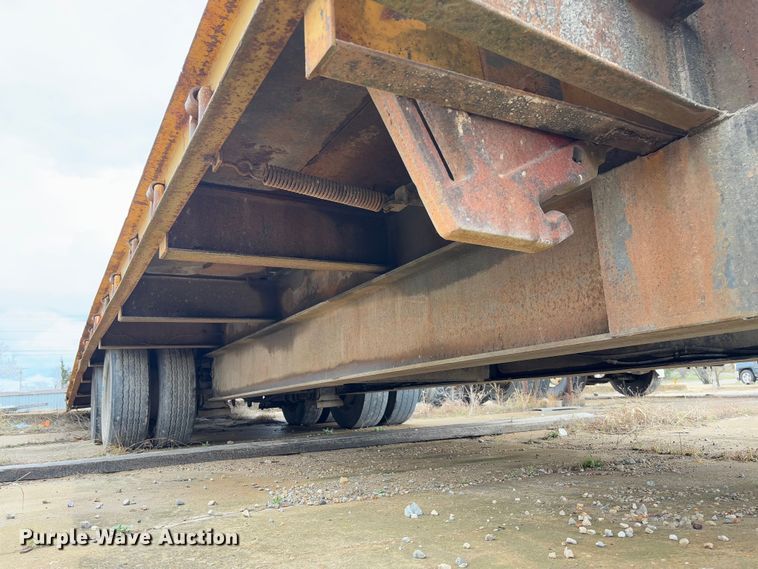 image for item FB3175 1986 Wisconsin 2535-22 drop deck equipment trailer