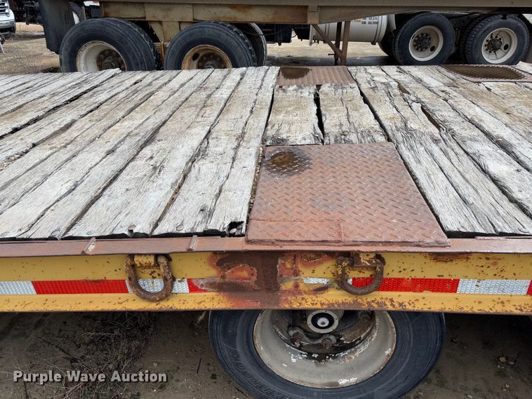 image for item FB3175 1986 Wisconsin 2535-22 drop deck equipment trailer