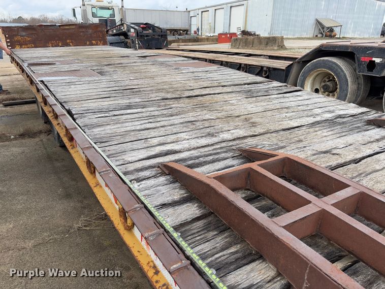 image for item FB3175 1986 Wisconsin 2535-22 drop deck equipment trailer