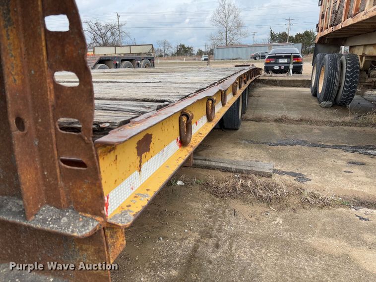 image for item FB3175 1986 Wisconsin 2535-22 drop deck equipment trailer