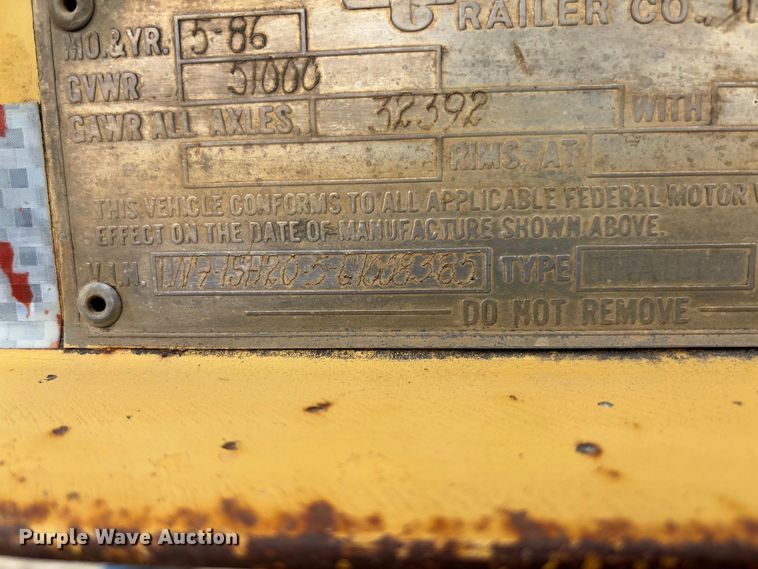 image for item FB3175 1986 Wisconsin 2535-22 drop deck equipment trailer