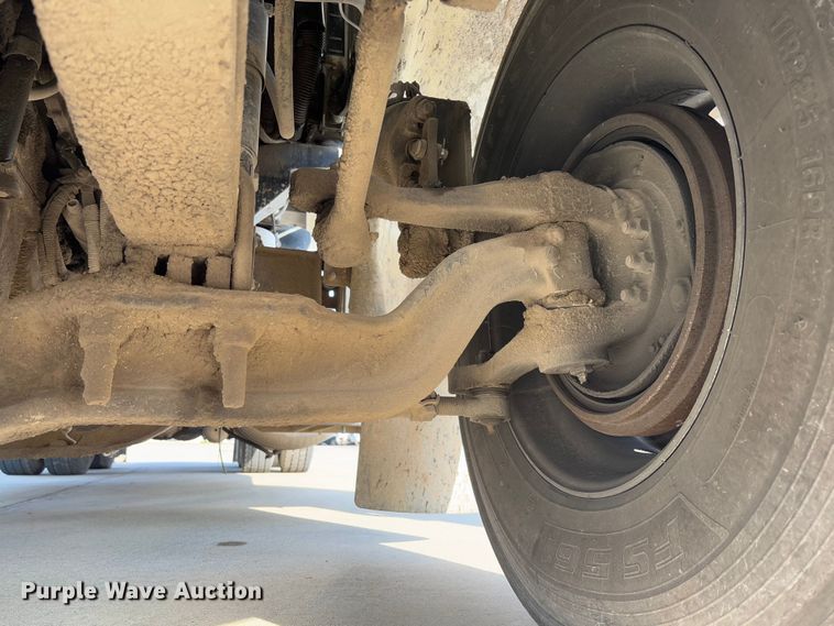 image for item FB3185 2000 Peterbilt 378 semi truck