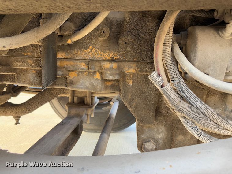 image for item FB3185 2000 Peterbilt 378 semi truck