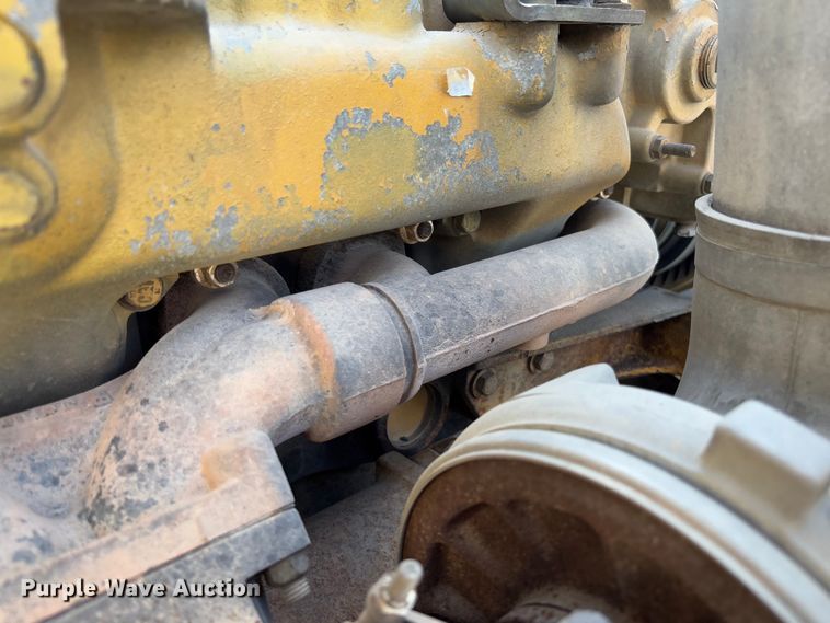 image for item FB3185 2000 Peterbilt 378 semi truck