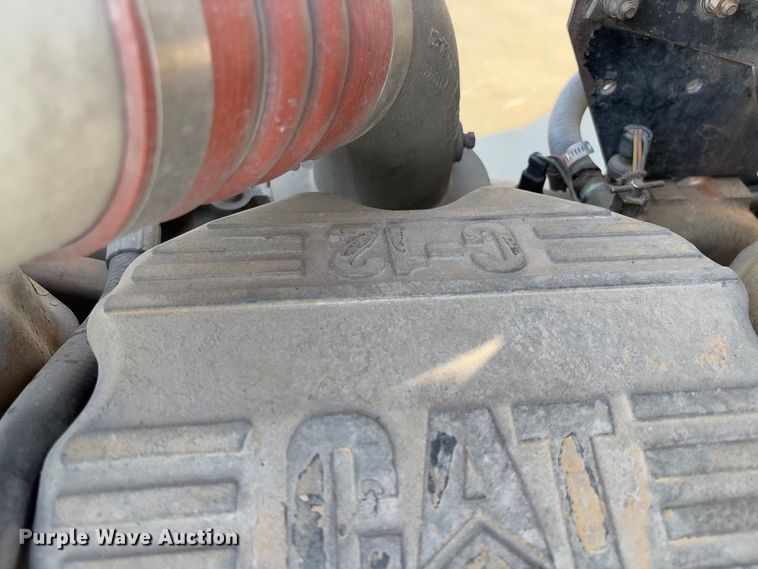 image for item FB3185 2000 Peterbilt 378 semi truck