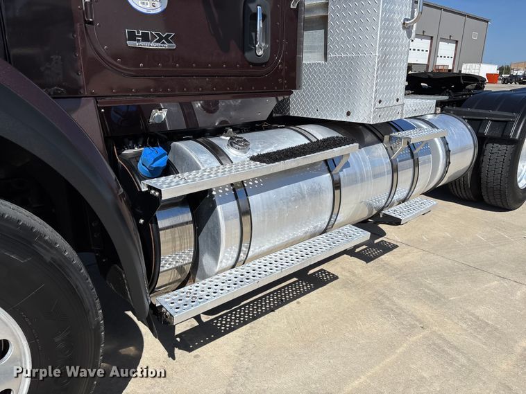 image for item FB3190 2018 International HX620 semi truck