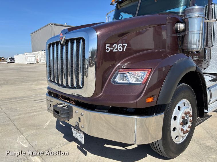 image for item FB3190 2018 International HX620 semi truck