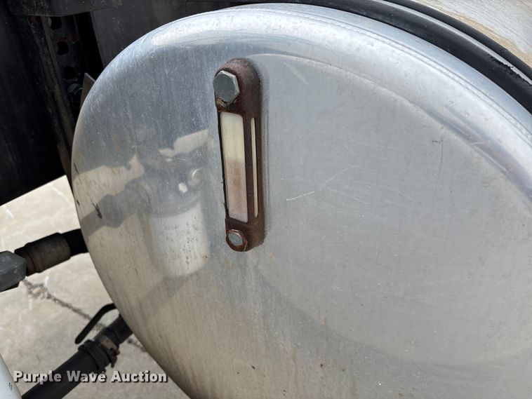 image for item FB3190 2018 International HX620 semi truck