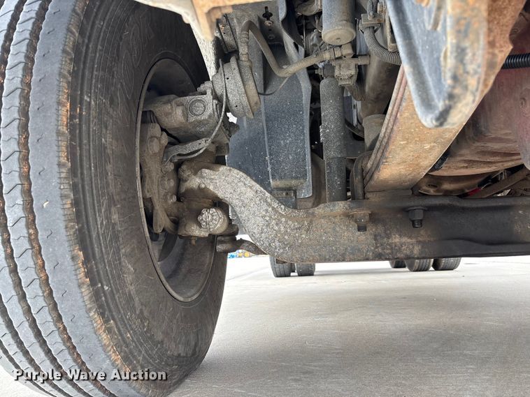 image for item FB3190 2018 International HX620 semi truck