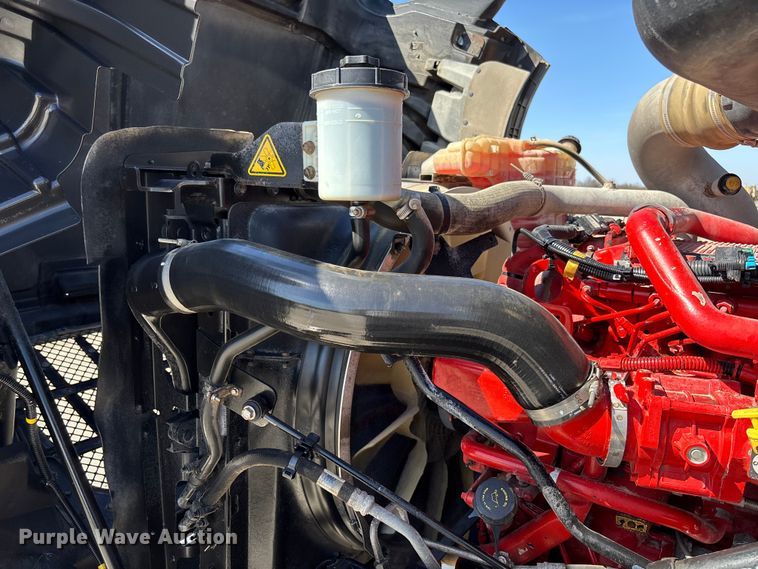 image for item FB3190 2018 International HX620 semi truck