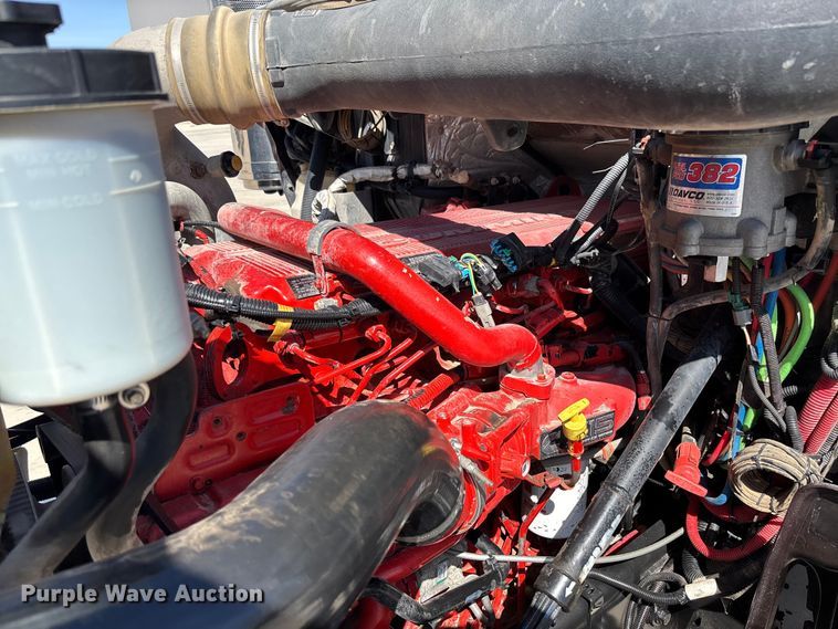 image for item FB3190 2018 International HX620 semi truck