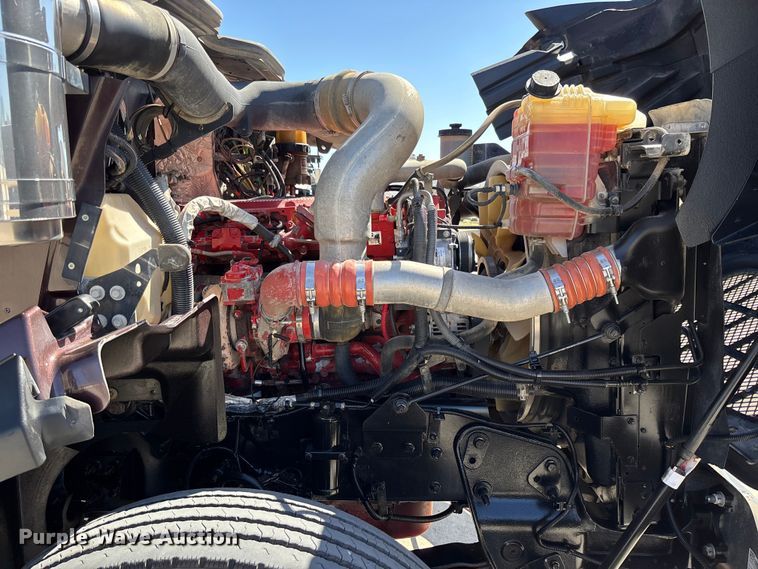 image for item FB3190 2018 International HX620 semi truck