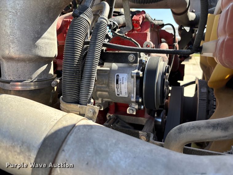 image for item FB3190 2018 International HX620 semi truck