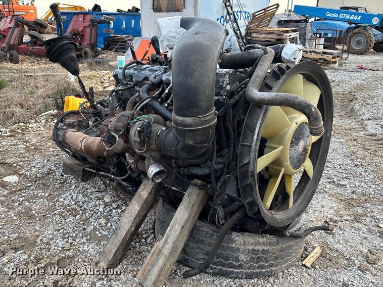 image for item FB3226 Mack AC-460P Engine