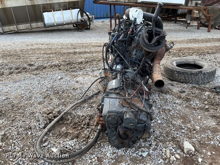 image for item FB3226 Mack AC-460P Engine