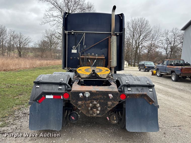 image for item FB3574 1997 Kenworth T600 semi truck