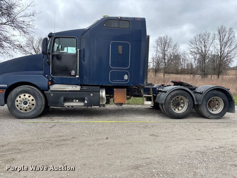 image for item FB3574 1997 Kenworth T600 semi truck