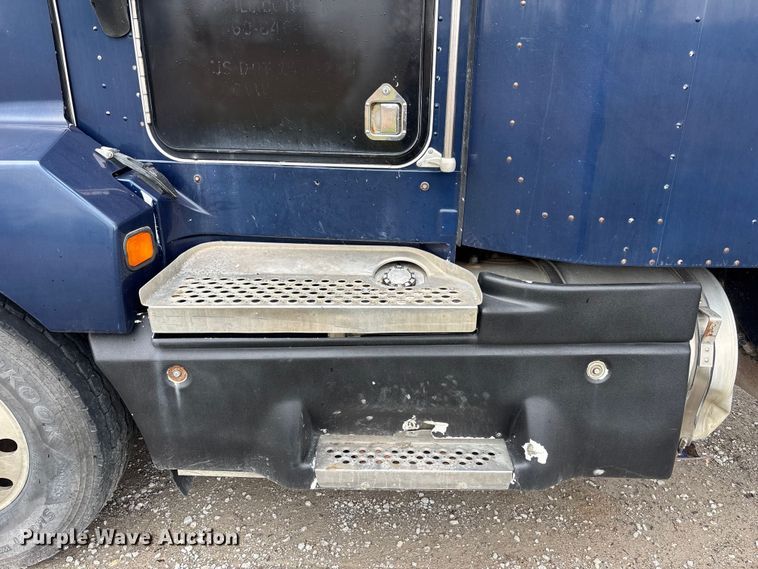 image for item FB3574 1997 Kenworth T600 semi truck