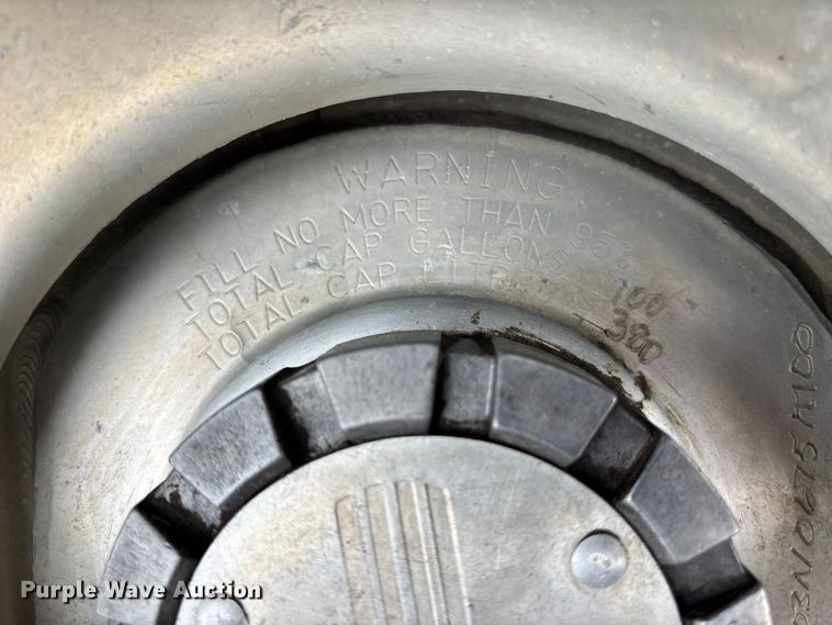 image for item FB3574 1997 Kenworth T600 semi truck