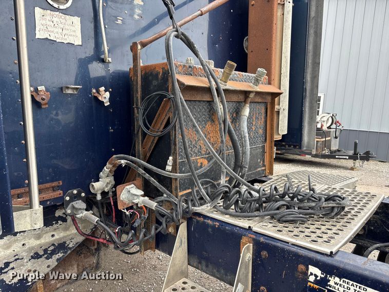 image for item FB3574 1997 Kenworth T600 semi truck