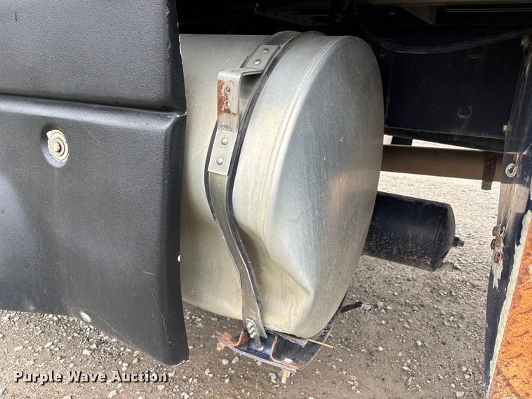 image for item FB3574 1997 Kenworth T600 semi truck