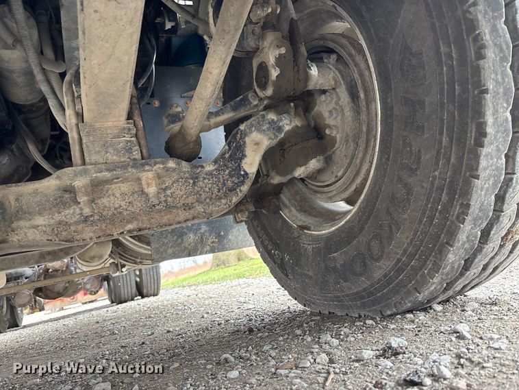 image for item FB3574 1997 Kenworth T600 semi truck