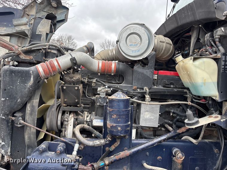 image for item FB3574 1997 Kenworth T600 semi truck