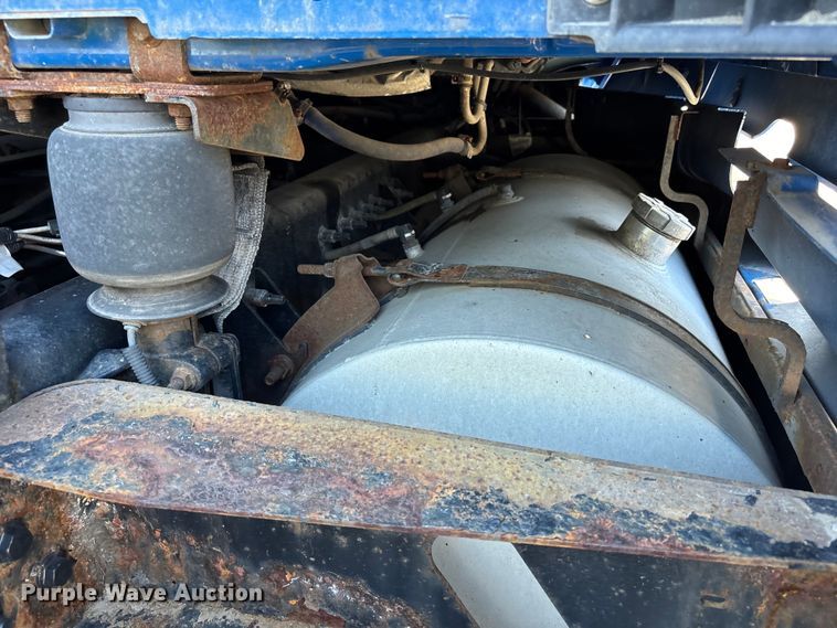 image for item FB3586 2015 International Prostar+ 122 semi truck