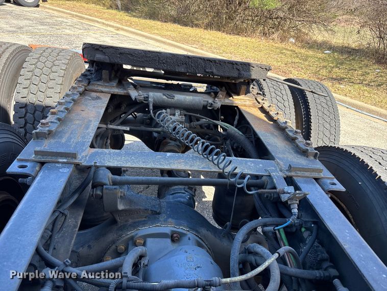 image for item FB3586 2015 International Prostar+ 122 semi truck