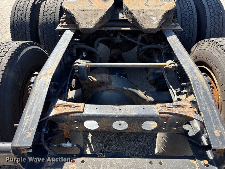 image for item FB3586 2015 International Prostar+ 122 semi truck