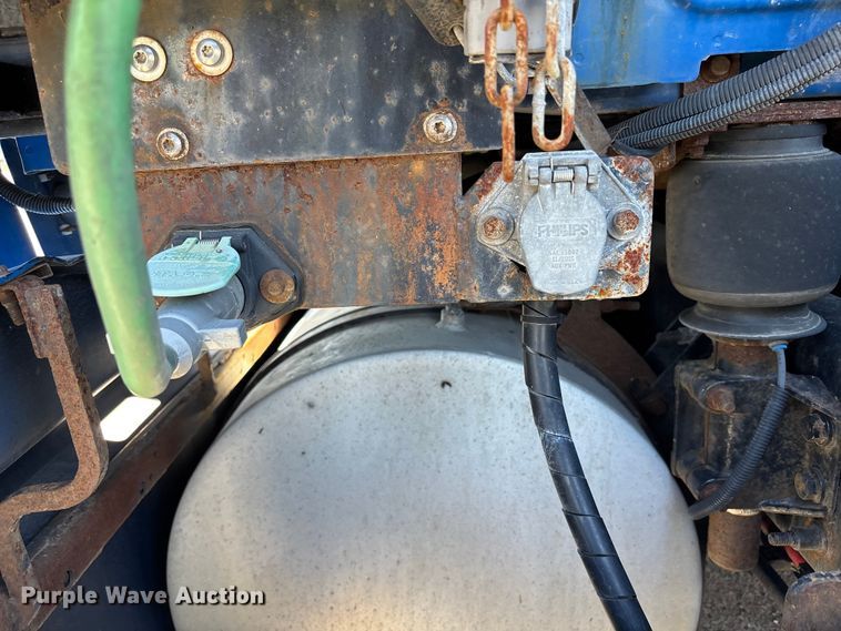 image for item FB3586 2015 International Prostar+ 122 semi truck