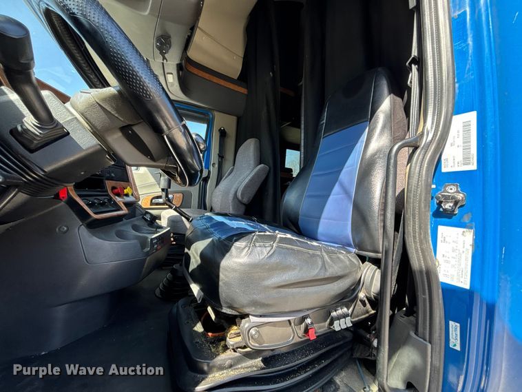 image for item FB3586 2015 International Prostar+ 122 semi truck