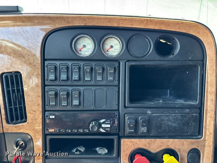 image for item FB3586 2015 International Prostar+ 122 semi truck