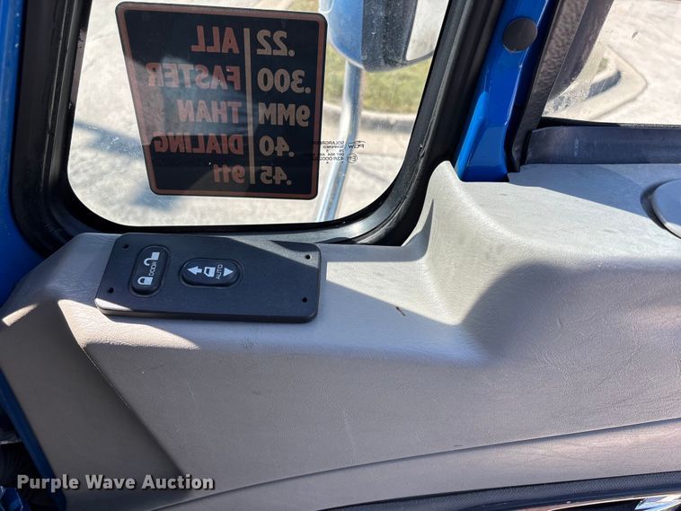 image for item FB3586 2015 International Prostar+ 122 semi truck