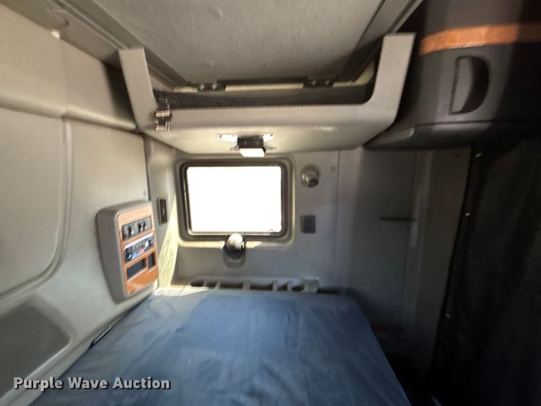 image for item FB3586 2015 International Prostar+ 122 semi truck