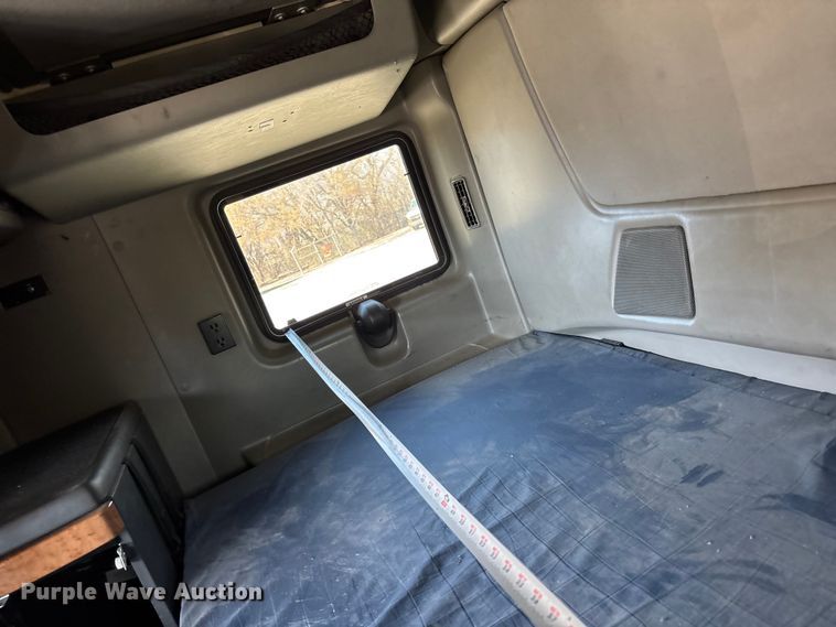 image for item FB3586 2015 International Prostar+ 122 semi truck