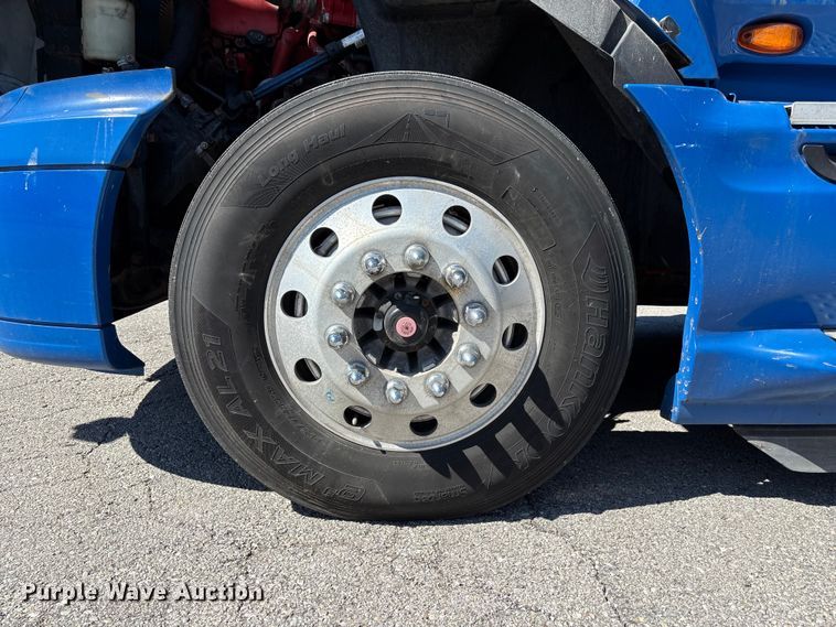 image for item FB3586 2015 International Prostar+ 122 semi truck