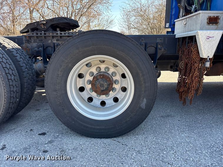 image for item FB3586 2015 International Prostar+ 122 semi truck