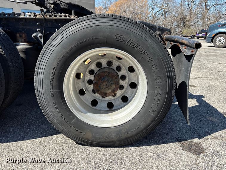 image for item FB3586 2015 International Prostar+ 122 semi truck