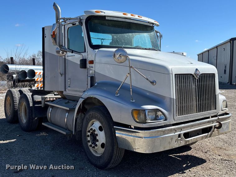 image for item FB3590 2006 International 9200i semi truck