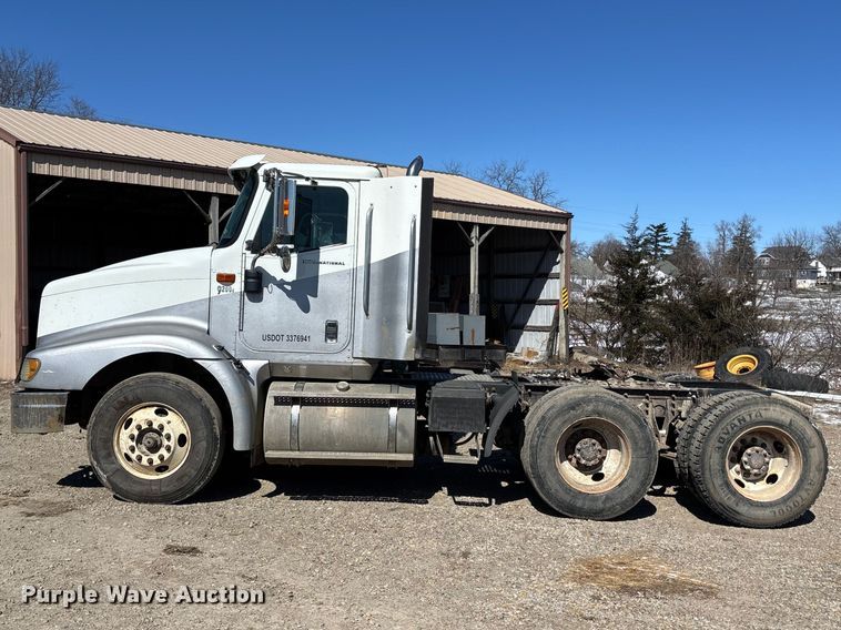 image for item FB3590 2006 International 9200i semi truck