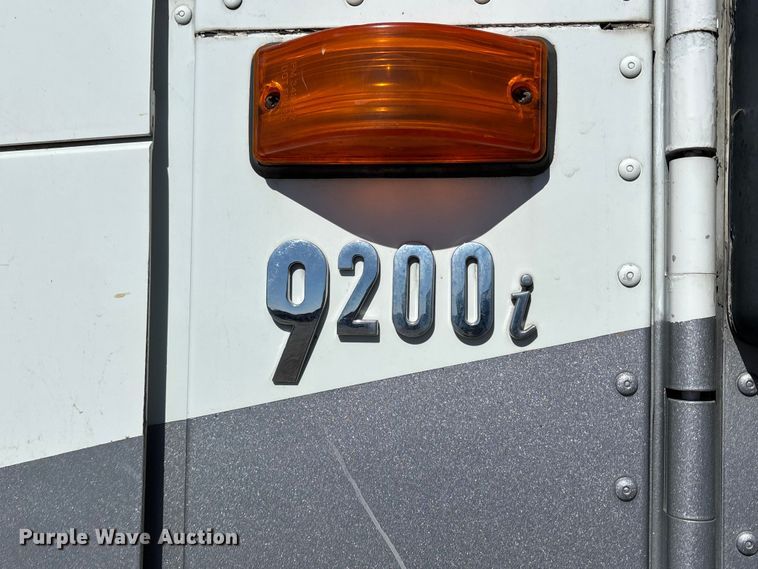 image for item FB3590 2006 International 9200i semi truck