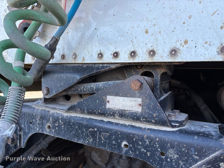 image for item FB3590 2006 International 9200i semi truck